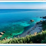 아파트 La Casetta Di Ulisse Minicasa Per Amici